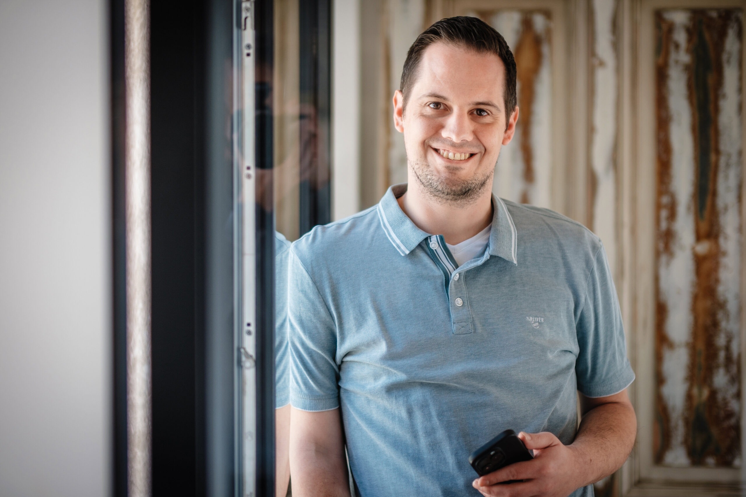 Christoph Imber-Böcker arbeitet an der Pflege und Optimierung einer Unternehmenswebsite – professionelle Websitepflege für Firmen in NRW.